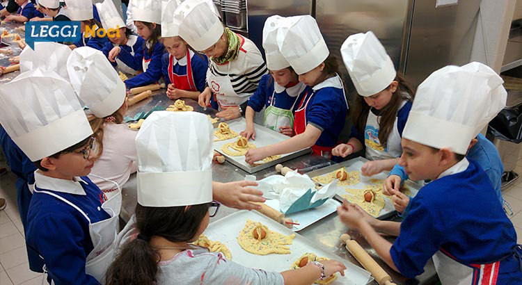 U sorge ‘mbise, gli alunni della Cappuccini alla scoperta delle tradizioni pasquali