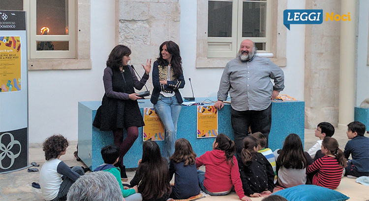 Le cose più belle si fanno a piedi nudi: un libro alla scoperta del magico mondo dell’infanzia