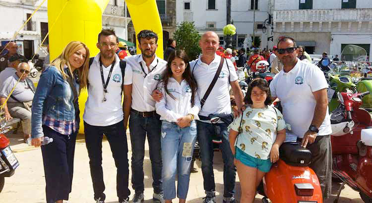 Il Vespa Club Noci presente al 4° Vespa Day Tour di Ceglie Messapica