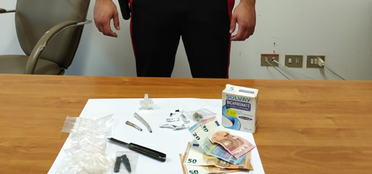 Giovane arrestato per spaccio di stupefacenti