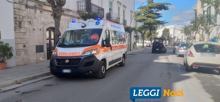 Signora centrata in pieno da un’auto