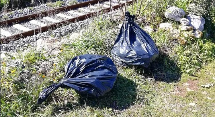 Rifiuti abbandonati in via Cingranella