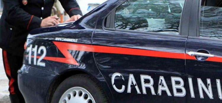 Associazione a delinquere di tipo mafioso armata, detenzione e porto illegale di armi, nonché finalizzata al traffico di sostanze stupefacenti. Sette persone arrestate