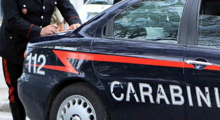 Associazione a delinquere di tipo mafioso armata, detenzione e porto illegale di armi, nonché finalizzata al traffico di sostanze stupefacenti. Sette persone arrestate