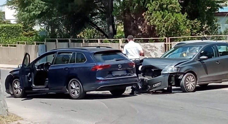 Scontro in Via Siciliani: strada per Gioia temporaneamente interrotta