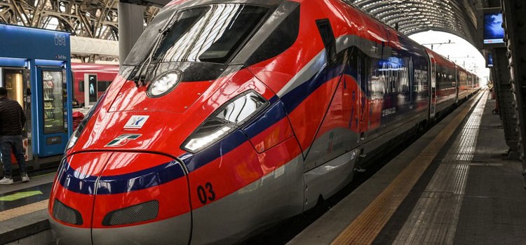 Elezioni 25 settembre, biglietti scontati per i viaggi in treno